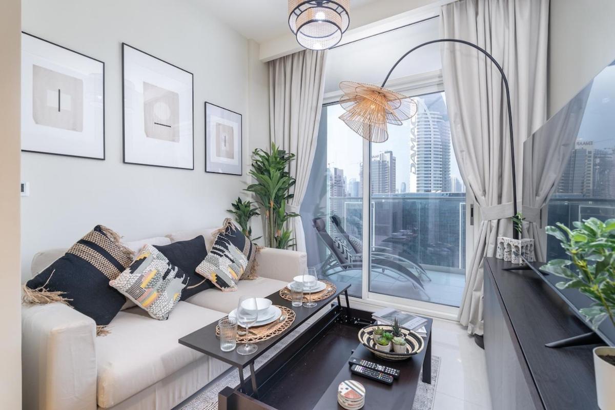 Modern Cozy Haven Perfect For 4 In Business Bay Leilighet Dubai Eksteriør bilde